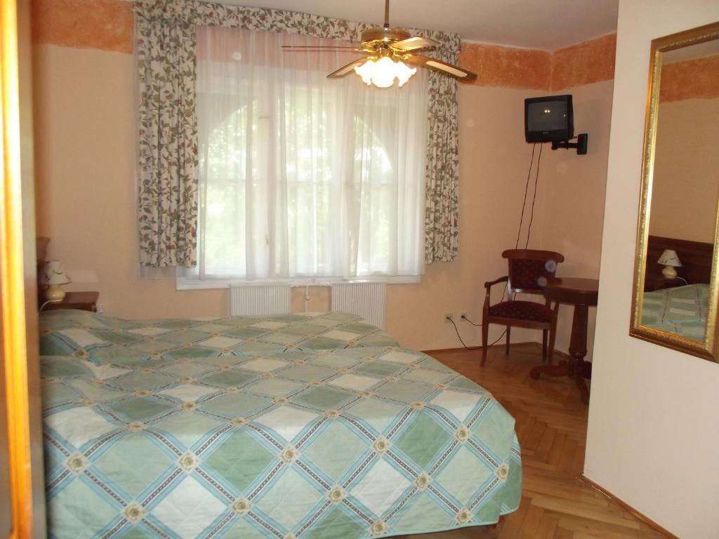 Sir David Balaton Castle Apartmanok Balatonszepezd Chambre photo