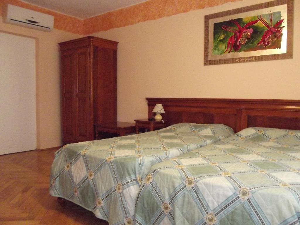 Sir David Balaton Castle Apartmanok Balatonszepezd Chambre photo